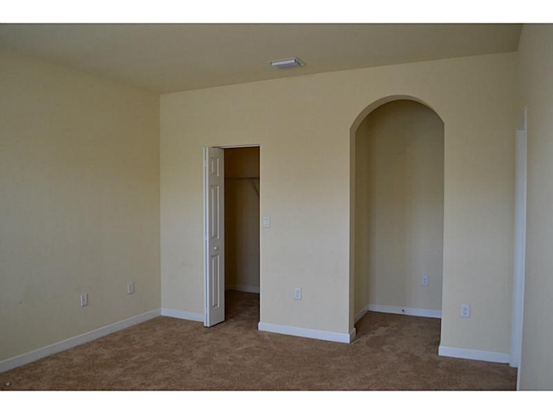 KENDALL SQUARE - Residential Lease