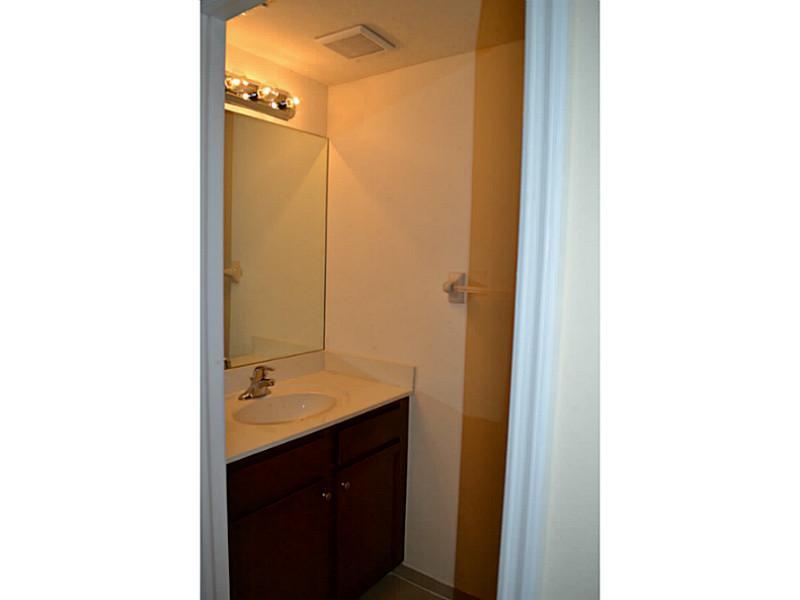 KENDALL SQUARE - Residential Lease