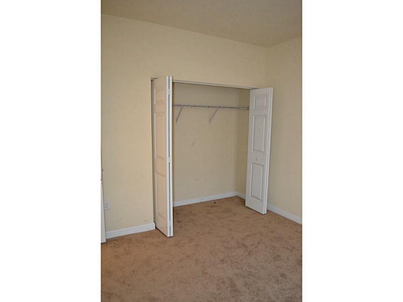 KENDALL SQUARE - Residential Lease