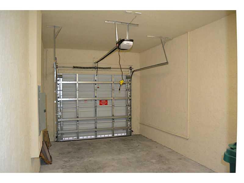 KENDALL SQUARE - Residential Lease