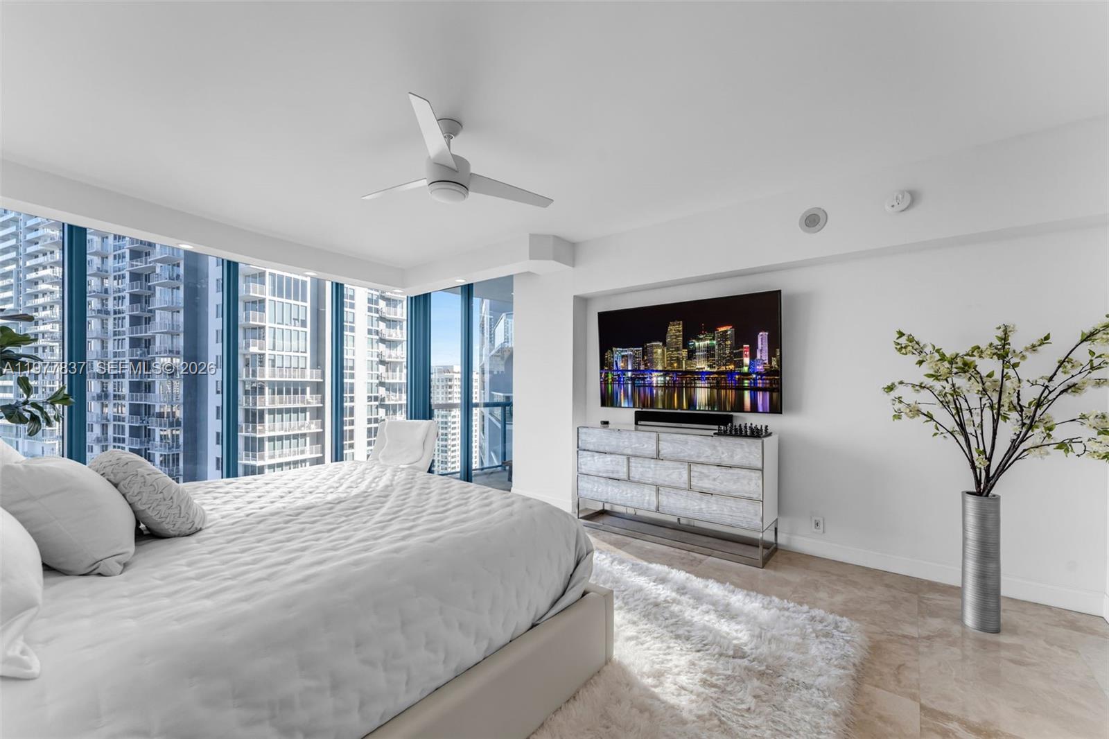 LAS OLAS RIVER HOUSE COND - Residential