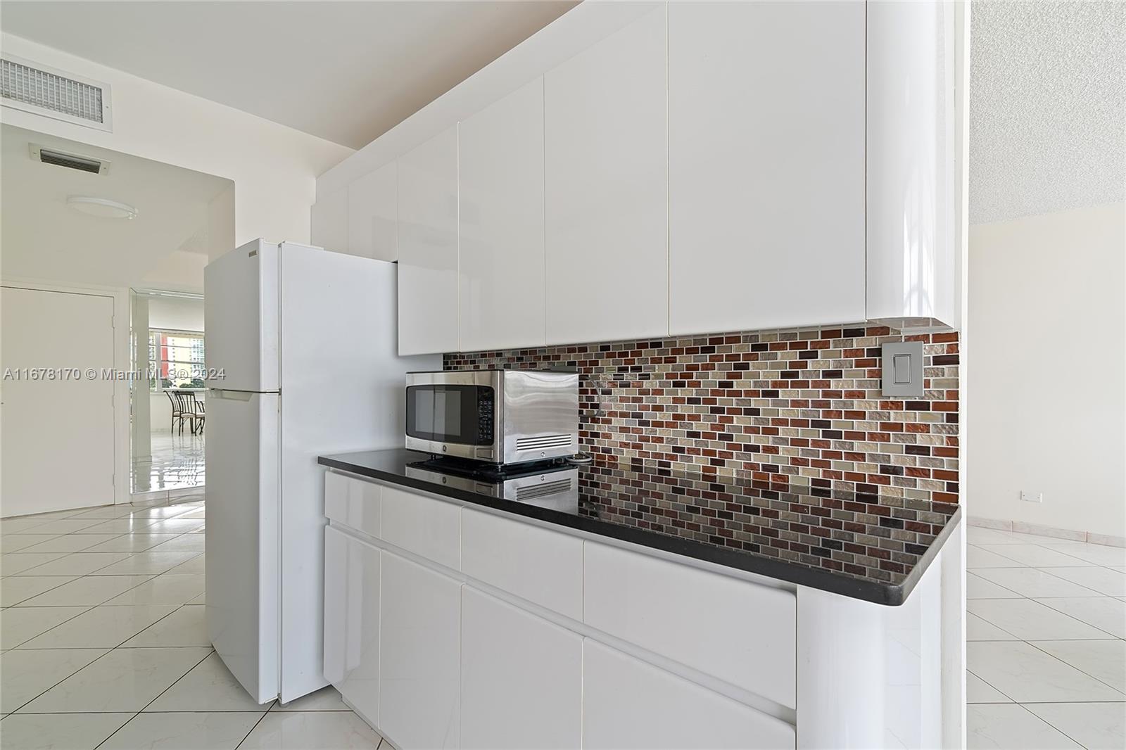 WINSTON TOWERS 100 CONDO - Residential Lease