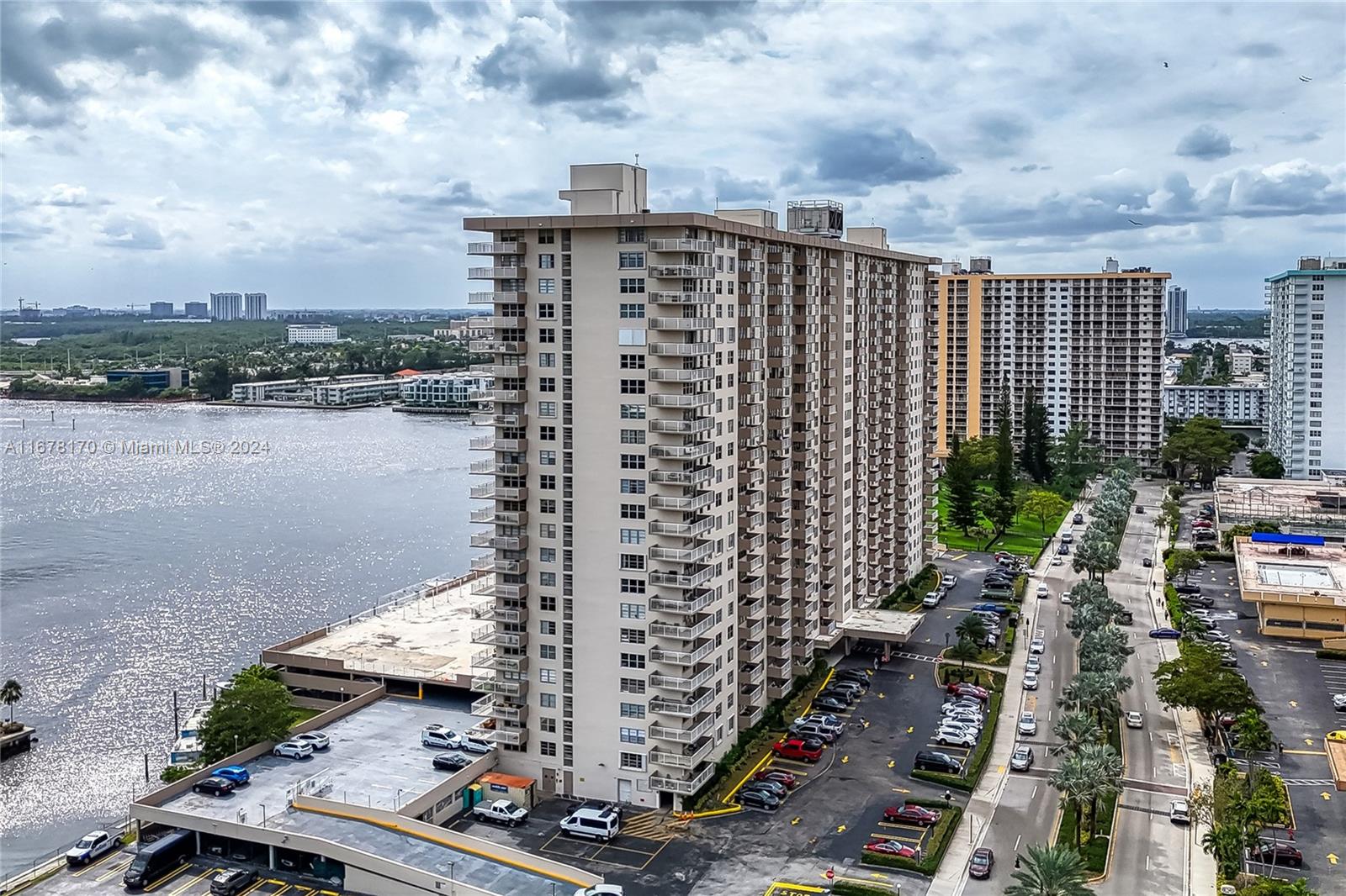 WINSTON TOWERS 100 CONDO - Residential Lease