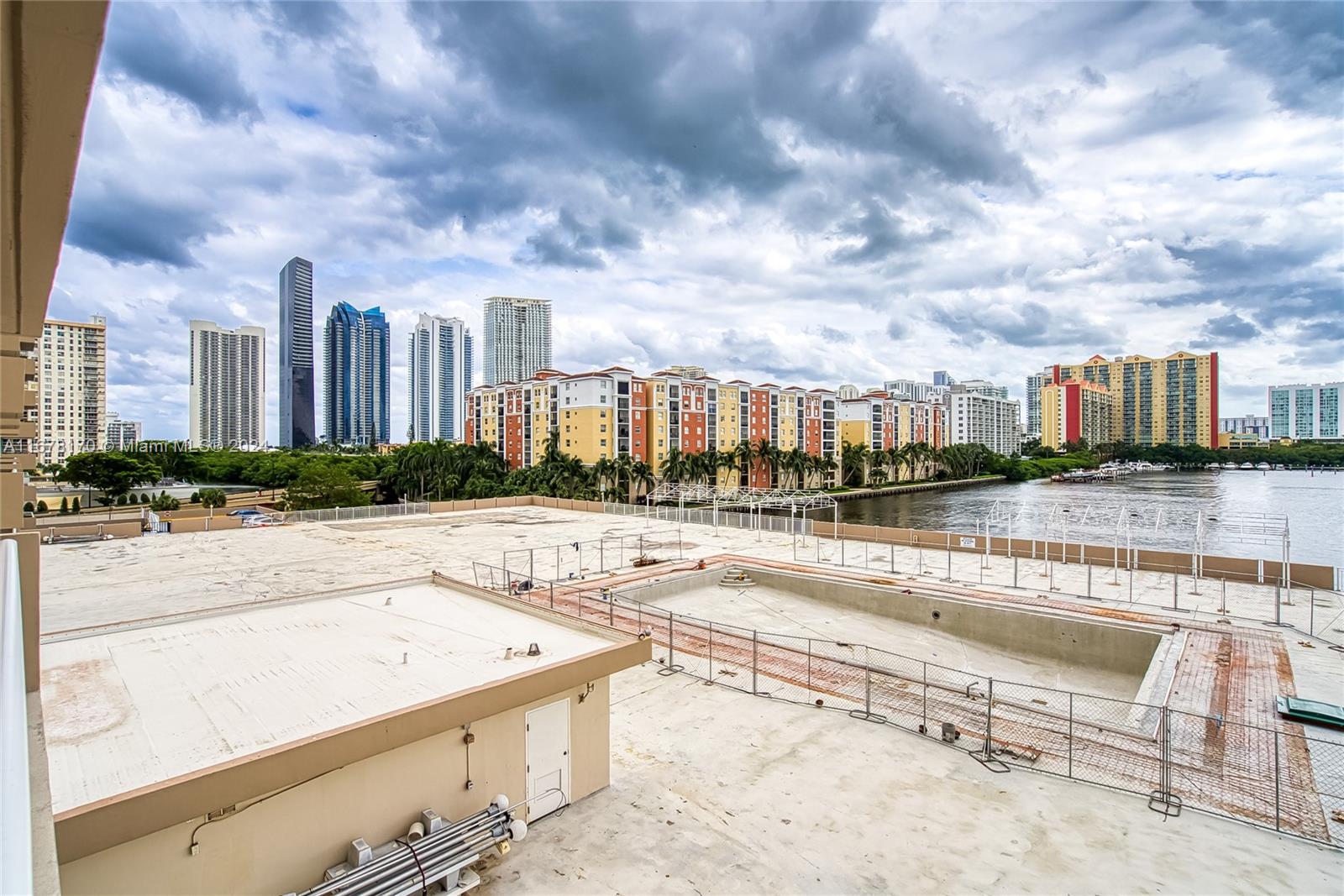 WINSTON TOWERS 100 CONDO - Residential Lease
