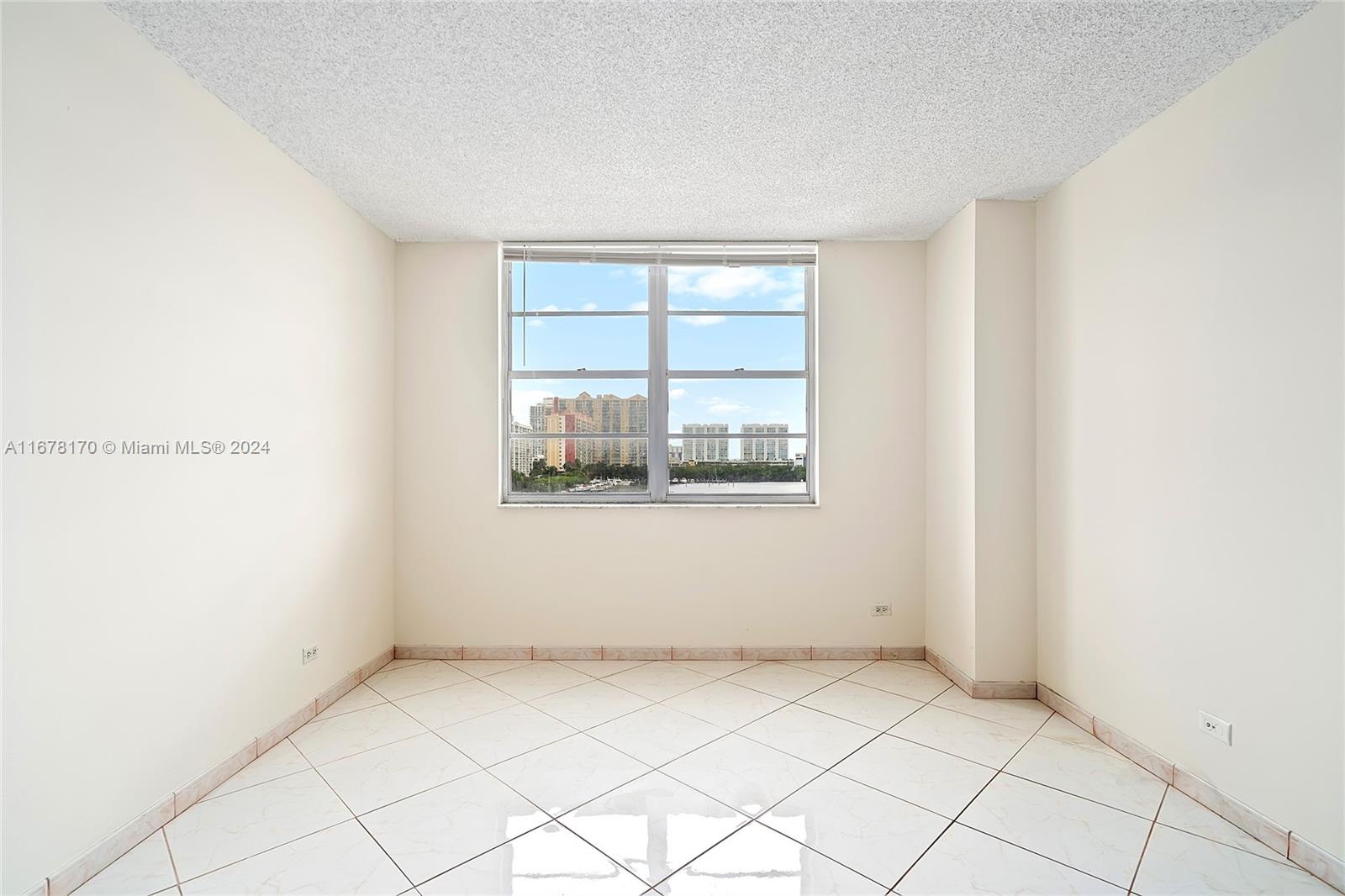 WINSTON TOWERS 100 CONDO - Residential Lease