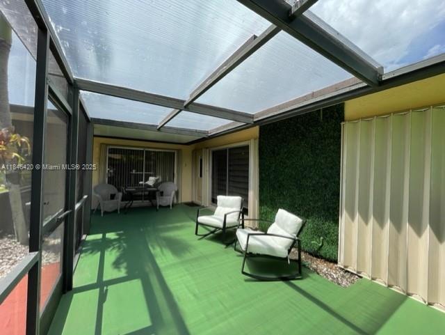 ROYAL WOODS - Residential