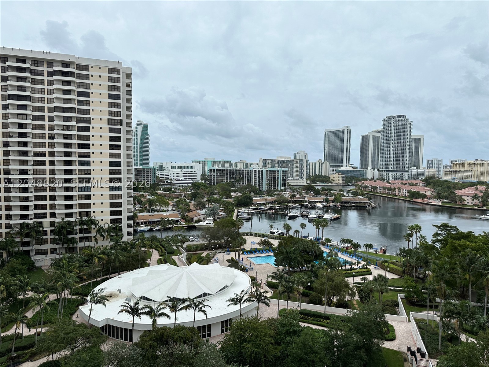 OLYMPUS CONDO PHASE - Residential