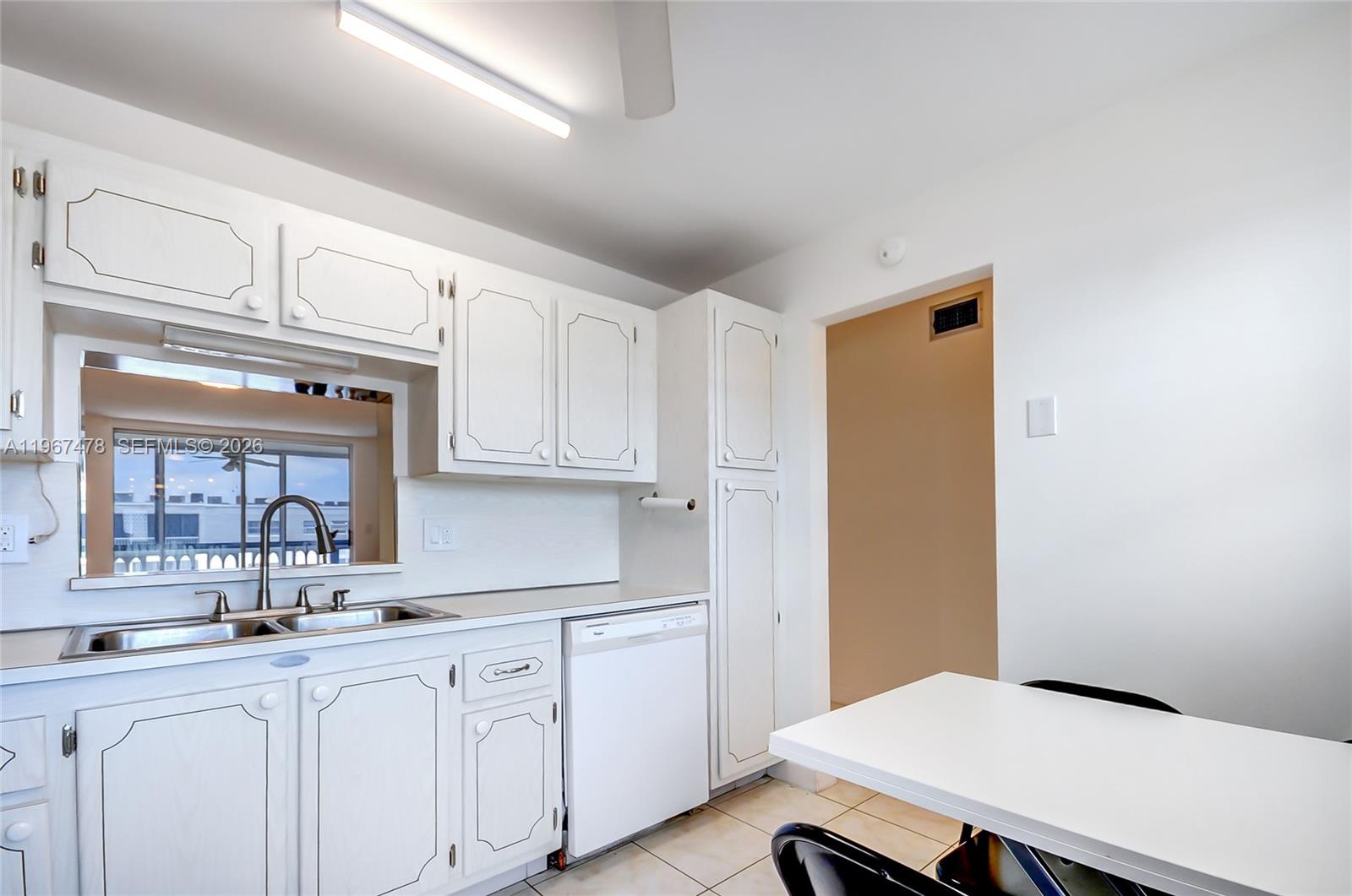MEADOWBROOK TOWERS CONDO - Residential