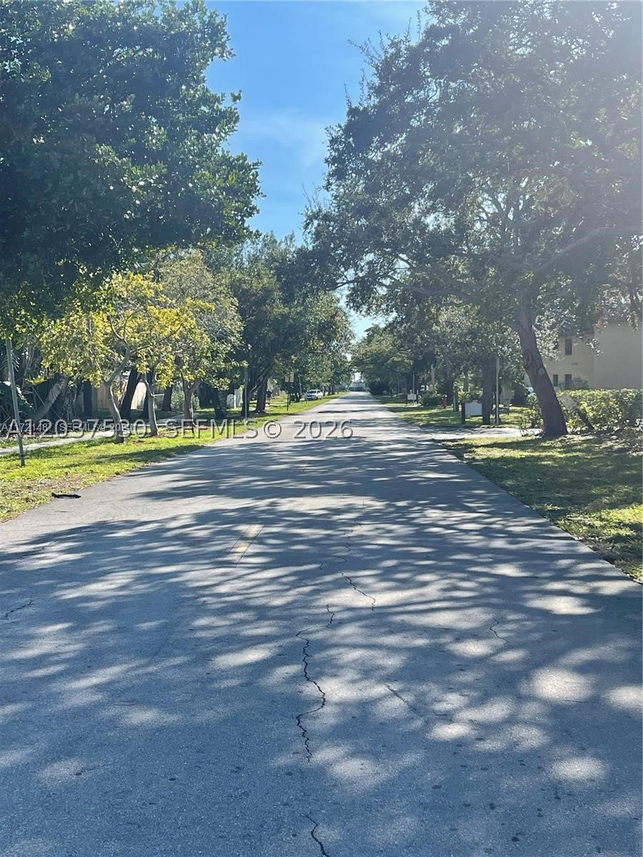 VILLAGE TOWNHOUSE POMPANO - Residential