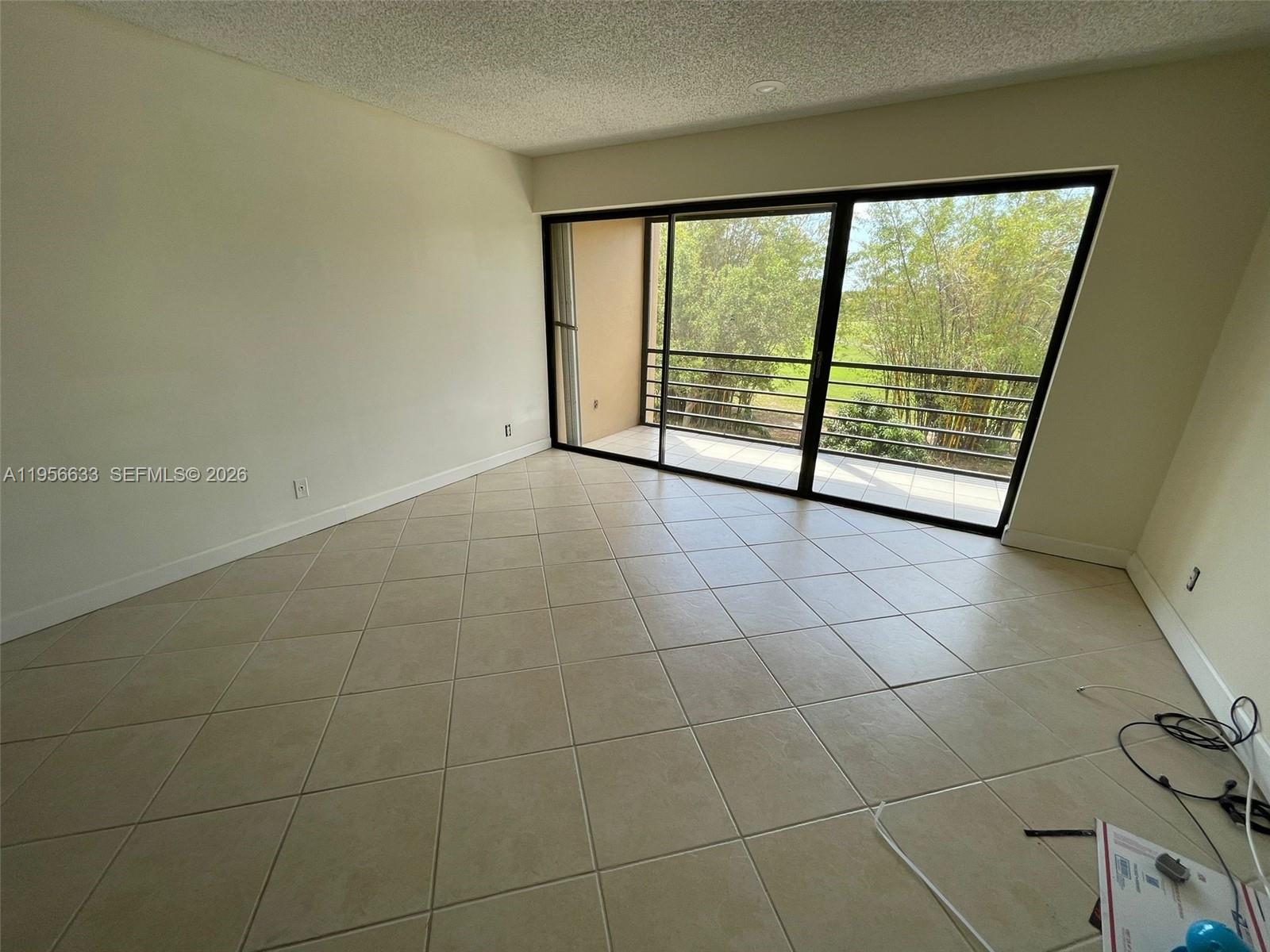 EMERALD HILLS C C APTS CO - Residential