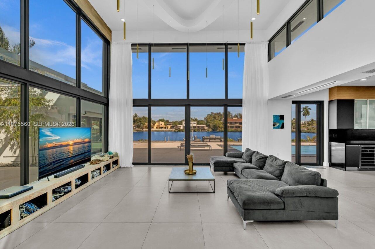 RAINTREE LAKE SEC THREE - Residential