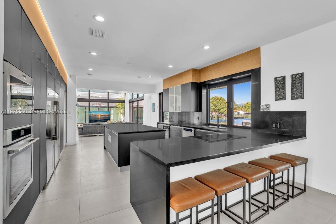 RAINTREE LAKE SEC THREE - Residential