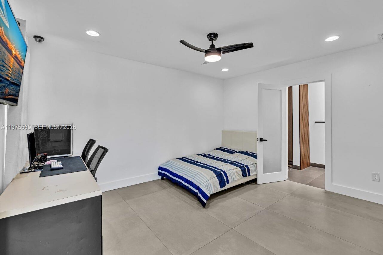 RAINTREE LAKE SEC THREE - Residential
