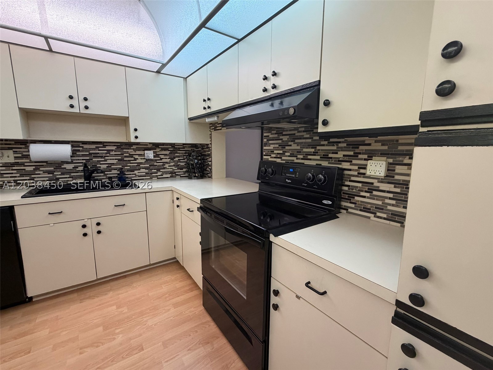 LAKES OF CARRIAGE HILLS - Residential