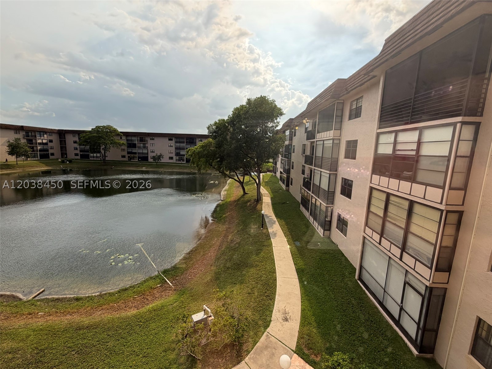 LAKES OF CARRIAGE HILLS - Residential