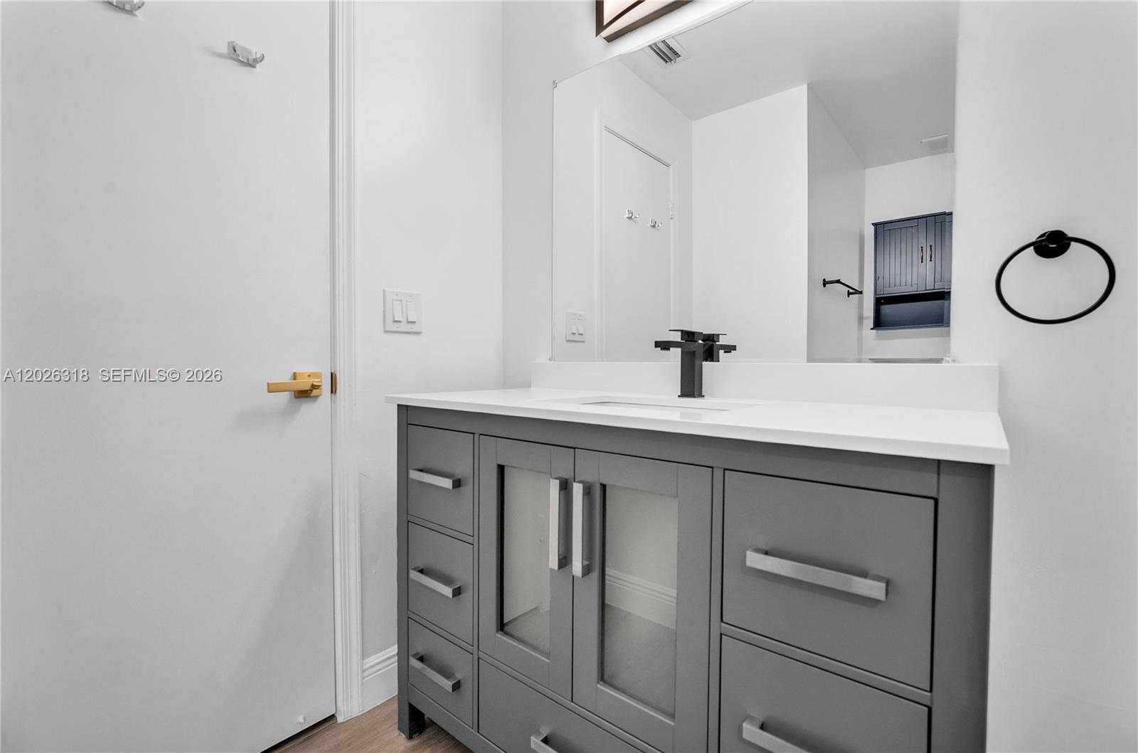 EMERALD OAKS 2 CONDO - Residential Lease