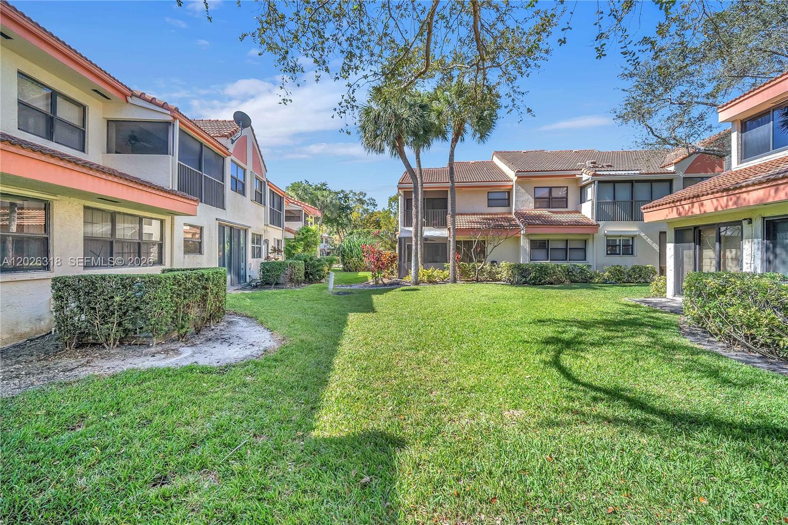 EMERALD OAKS 2 CONDO - Residential Lease