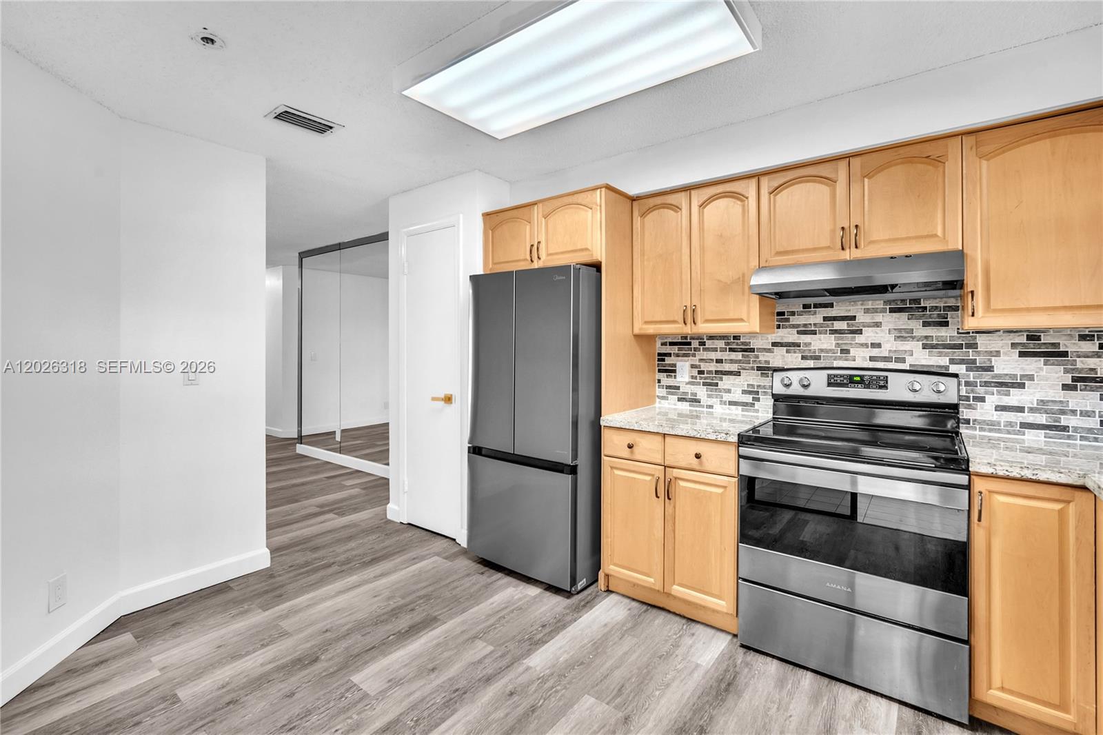 EMERALD OAKS 2 CONDO - Residential Lease