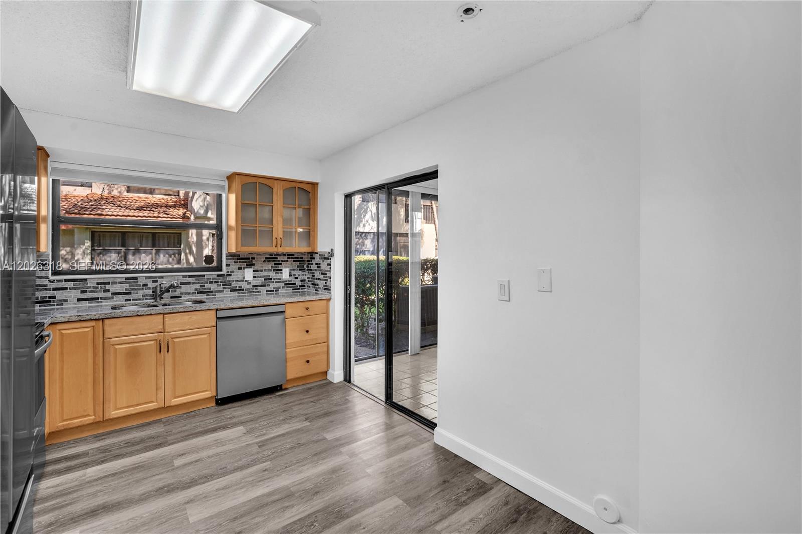 EMERALD OAKS 2 CONDO - Residential Lease