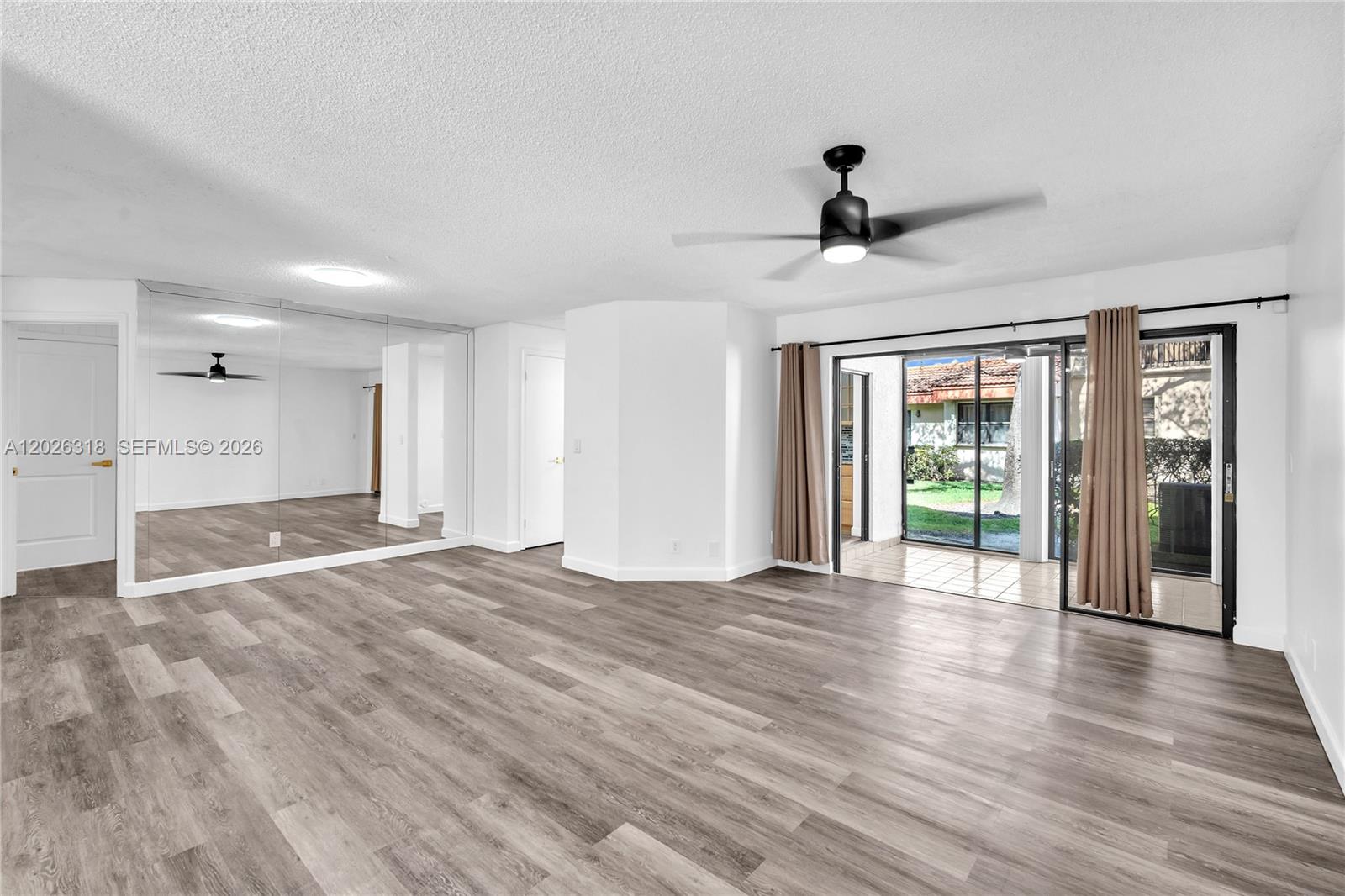 EMERALD OAKS 2 CONDO - Residential Lease