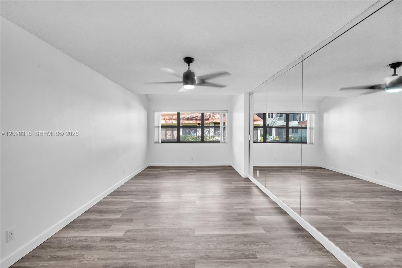 EMERALD OAKS 2 CONDO - Residential Lease
