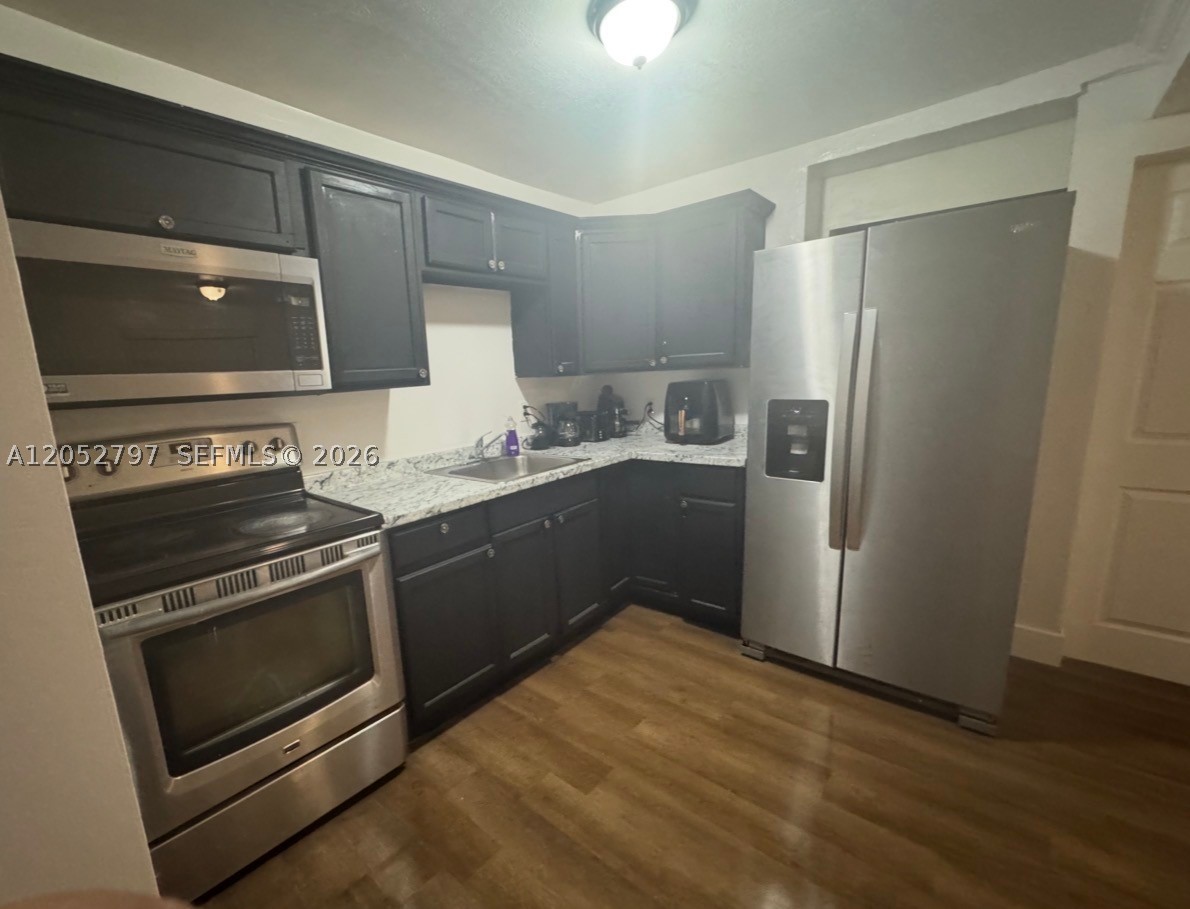 CAROLINDA PARK - Residential Lease