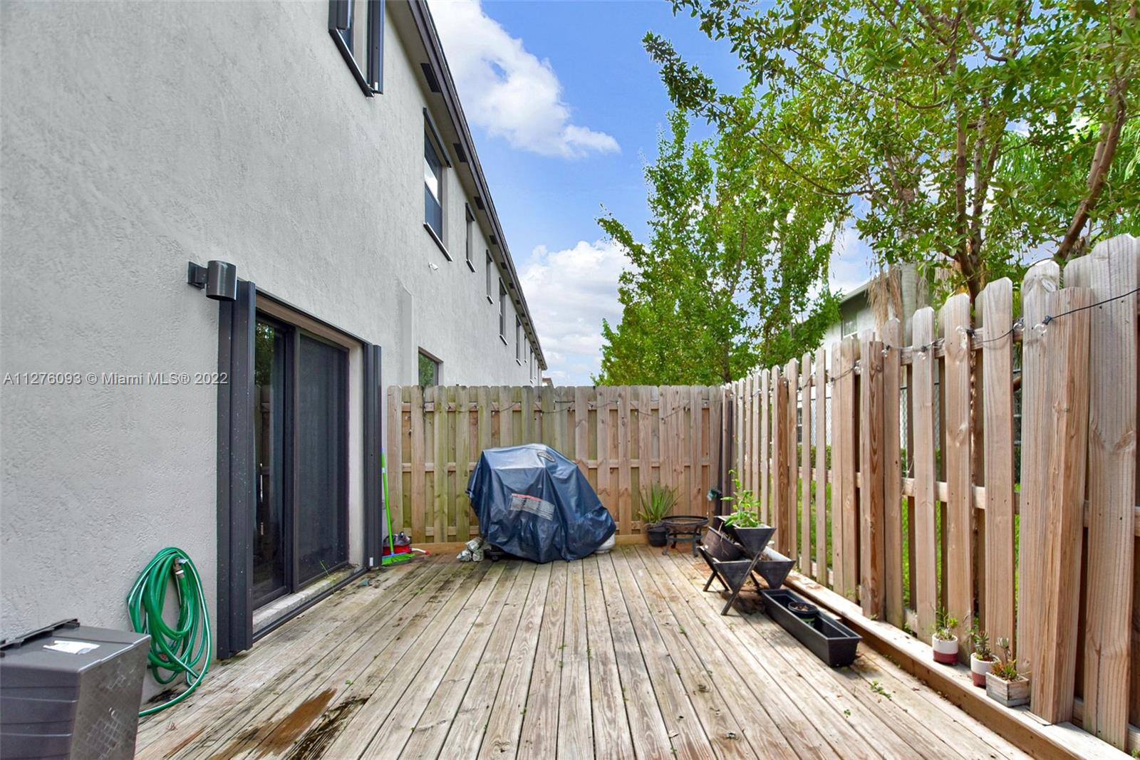 VIA VENTURA NEIGHBORHOOD - Residential