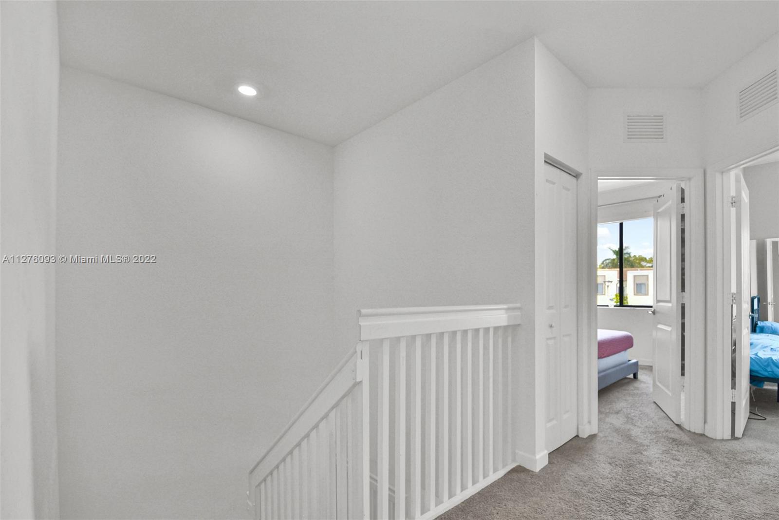 VIA VENTURA NEIGHBORHOOD - Residential