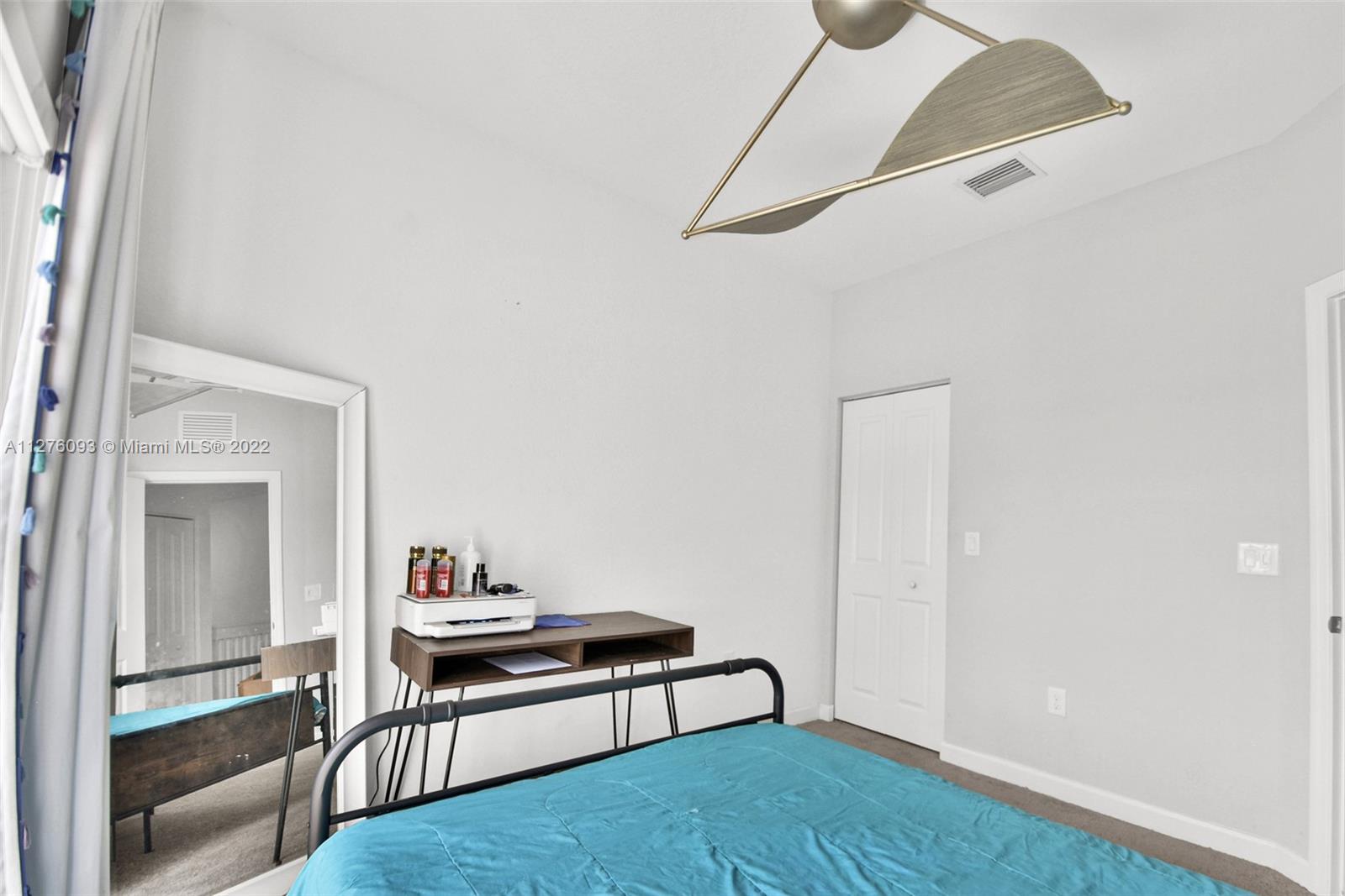 VIA VENTURA NEIGHBORHOOD - Residential