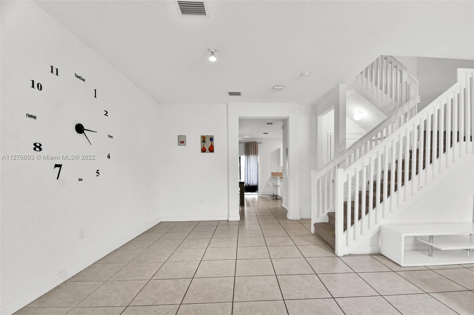 VIA VENTURA NEIGHBORHOOD - Residential