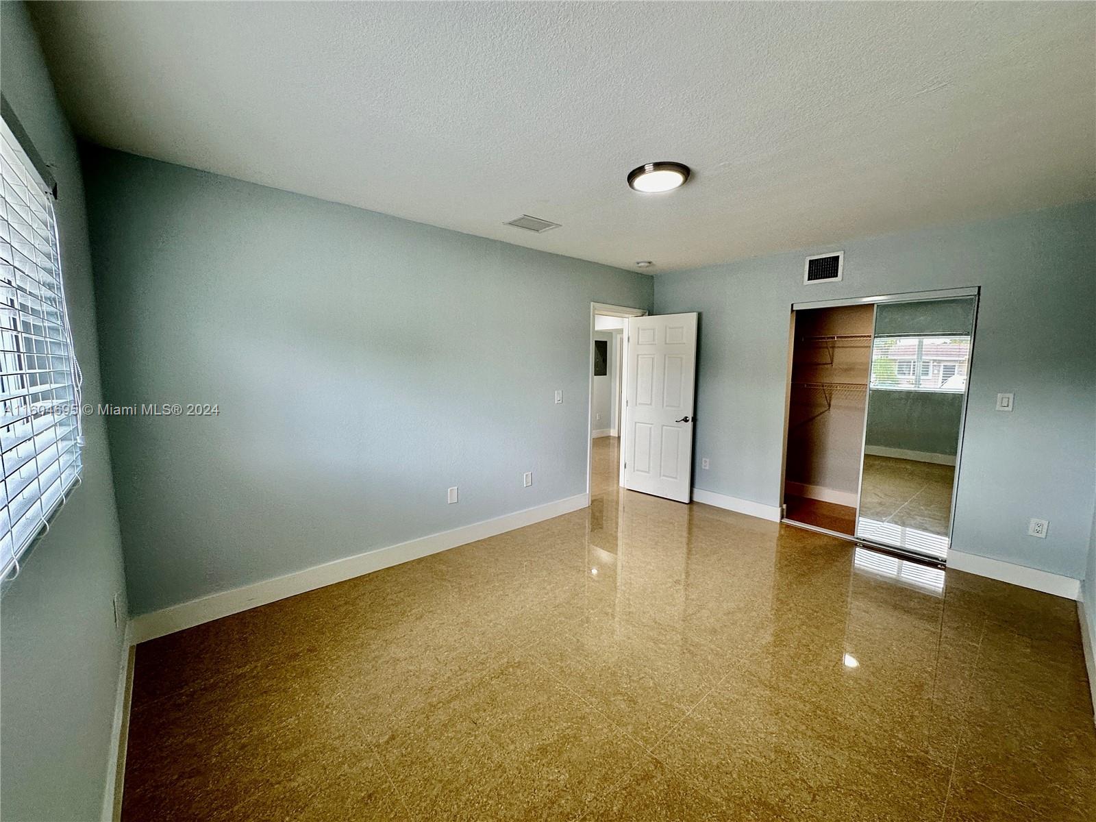 BREEZY ACRES - Residential Lease