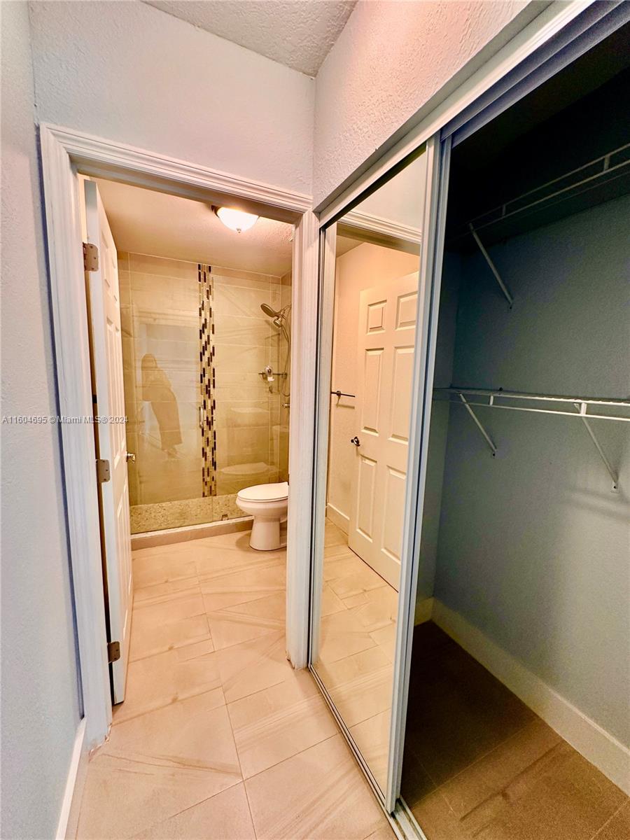 BREEZY ACRES - Residential Lease