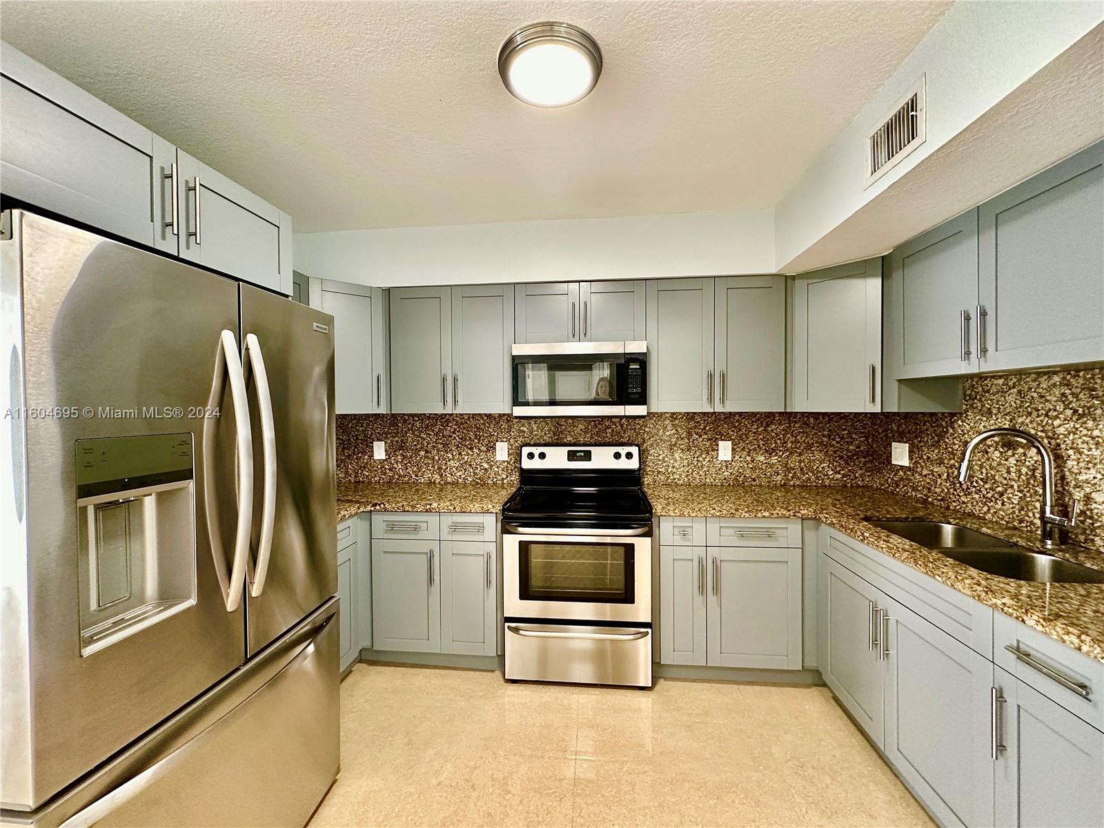 BREEZY ACRES - Residential Lease