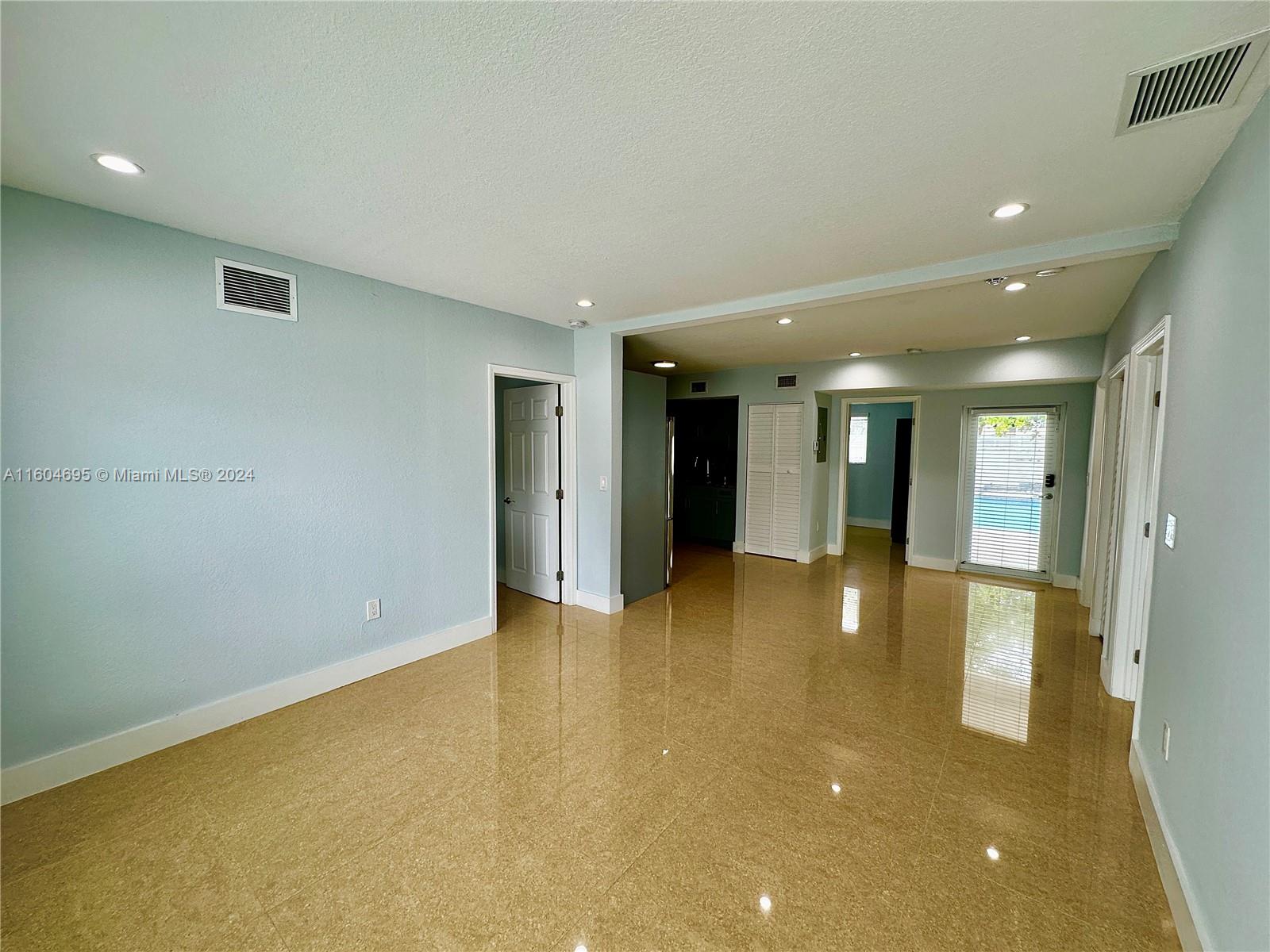 BREEZY ACRES - Residential Lease