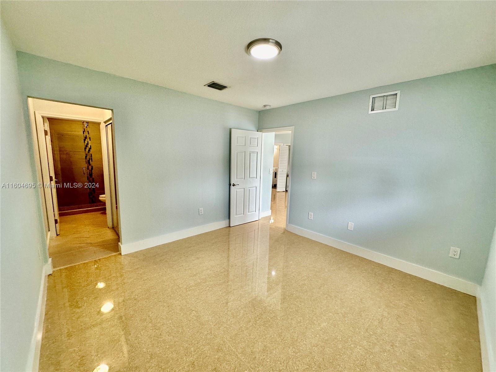 BREEZY ACRES - Residential Lease