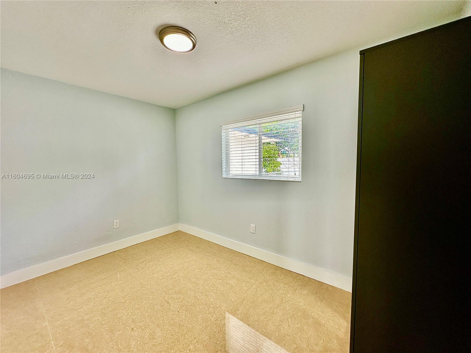 BREEZY ACRES - Residential Lease