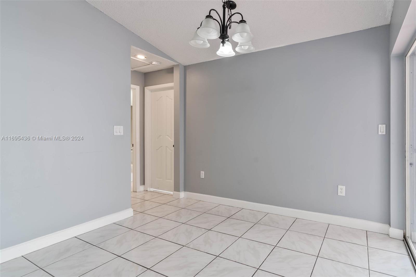 VILG HOMES COUNTRY WALK C - Residential Lease