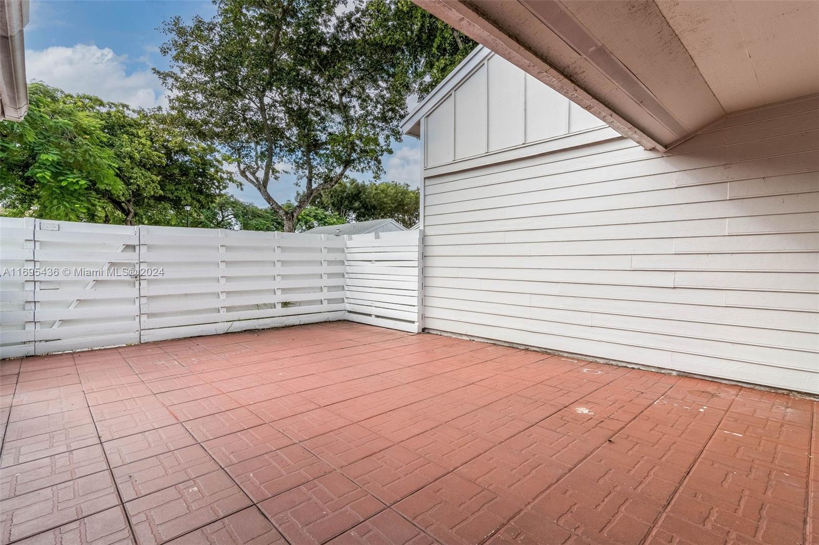 VILG HOMES COUNTRY WALK C - Residential Lease