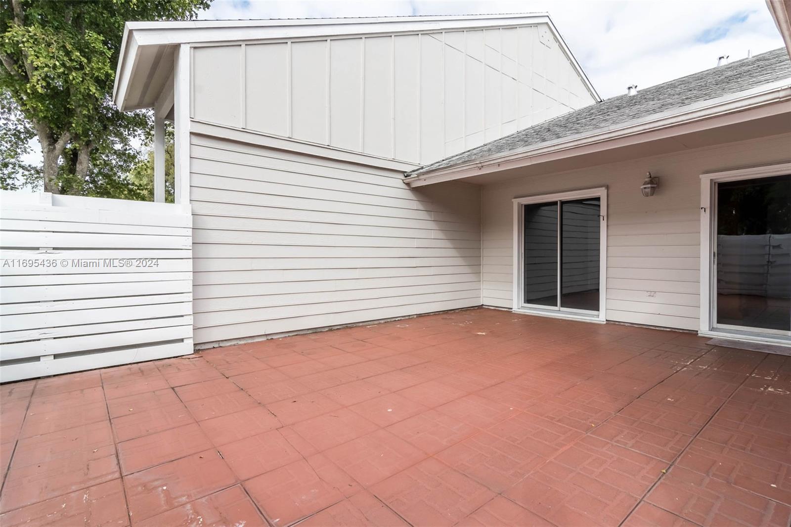 VILG HOMES COUNTRY WALK C - Residential Lease