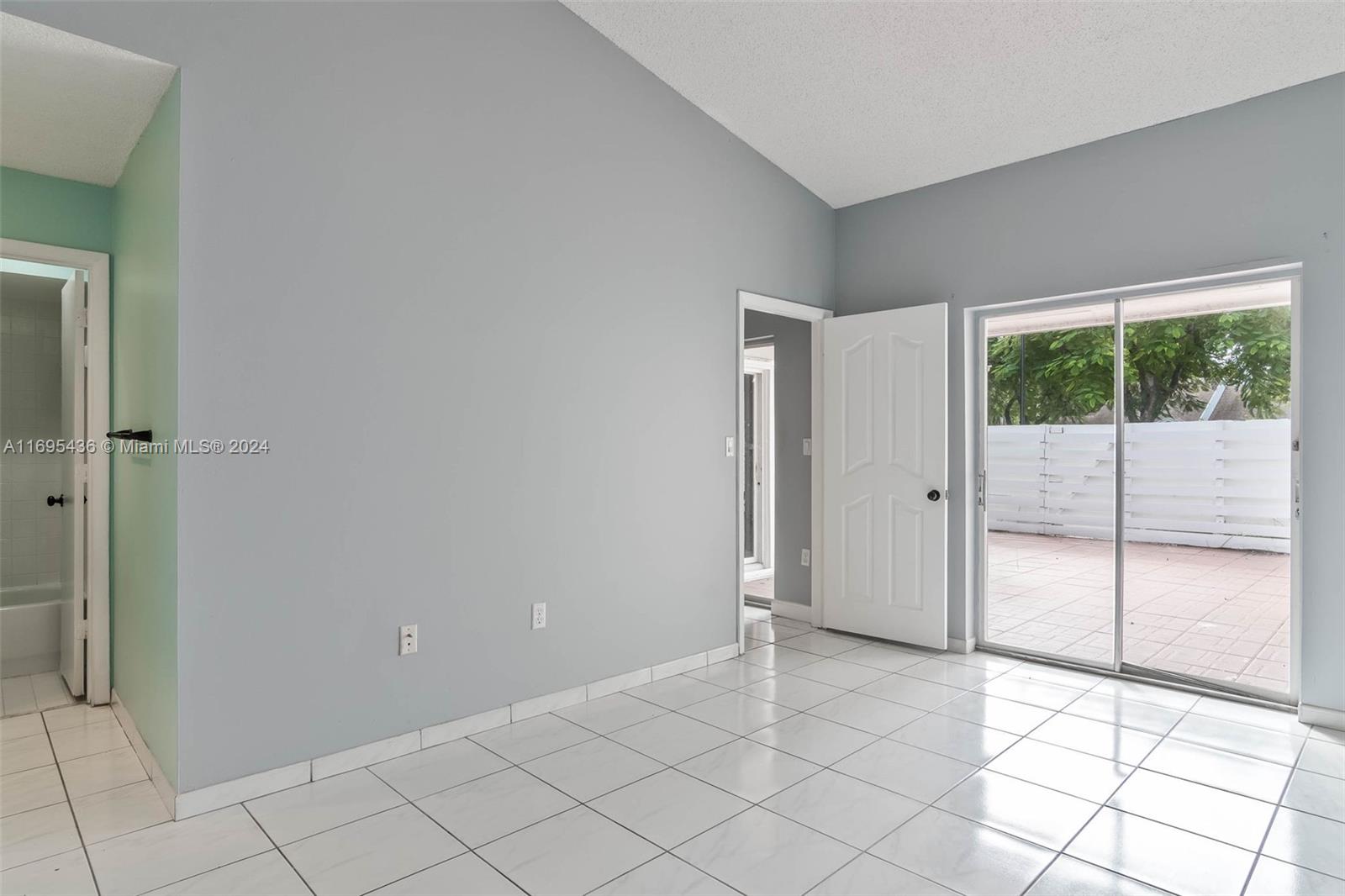 VILG HOMES COUNTRY WALK C - Residential Lease