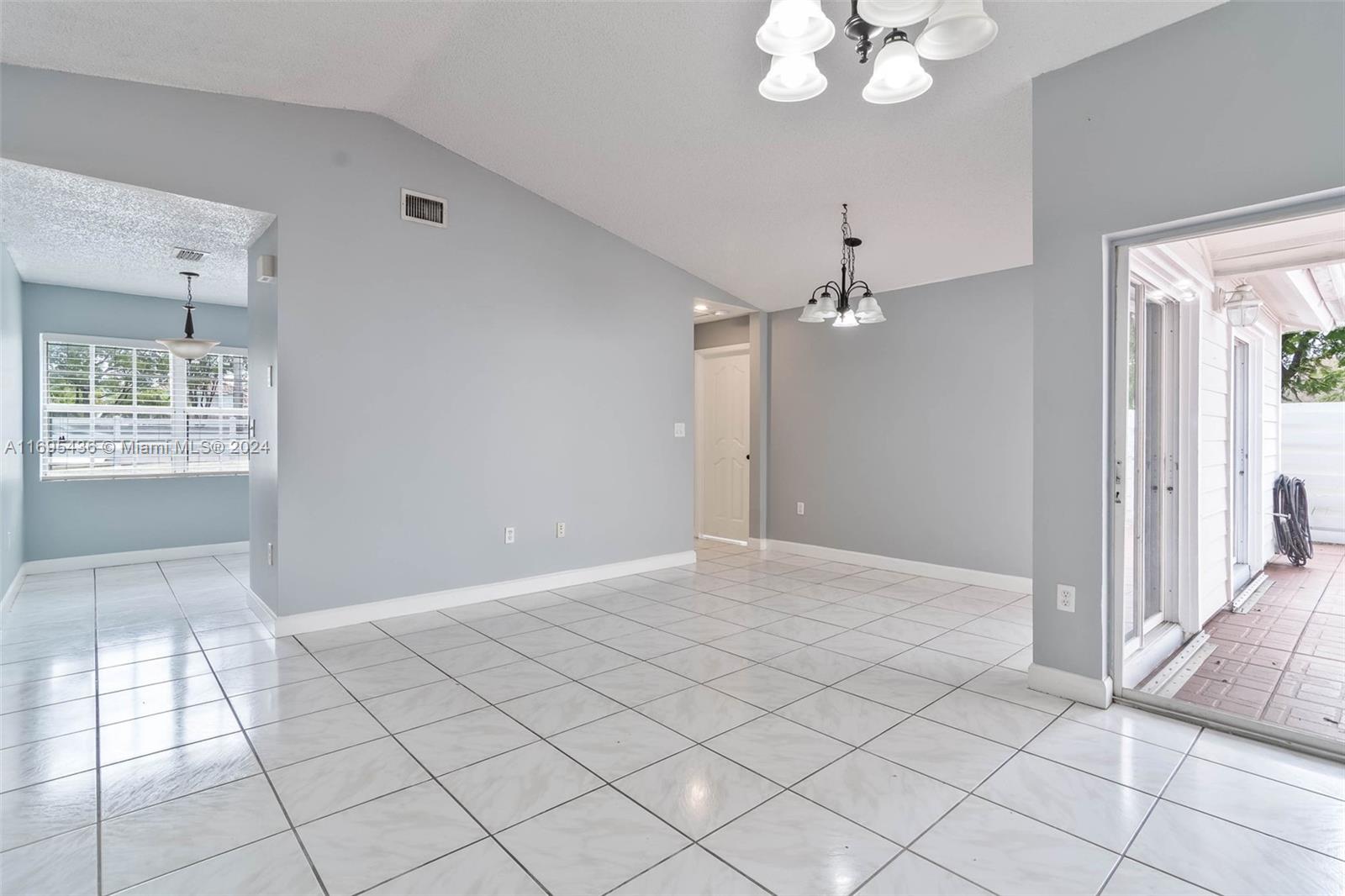 VILG HOMES COUNTRY WALK C - Residential Lease