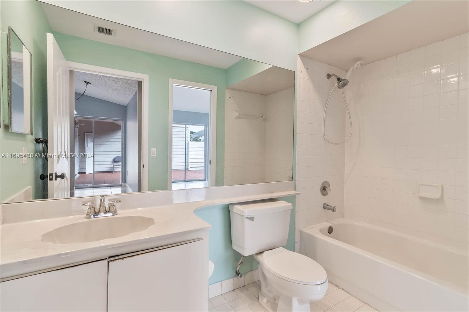 VILG HOMES COUNTRY WALK C - Residential Lease