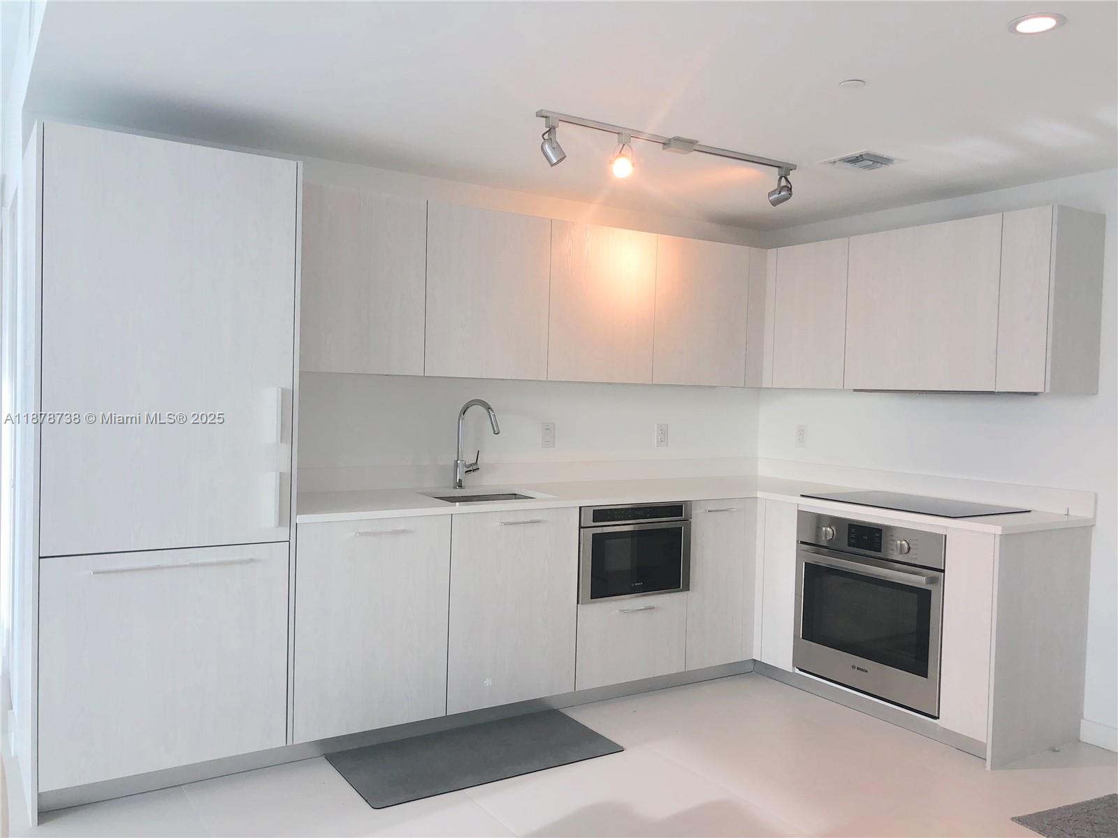 PARAISO BAYVIEWS CONDO - Residential