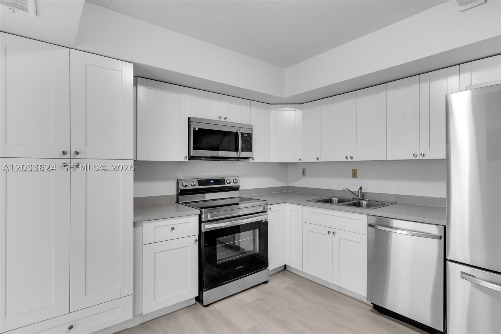 MAJORCA TOWERS CONDO - Residential