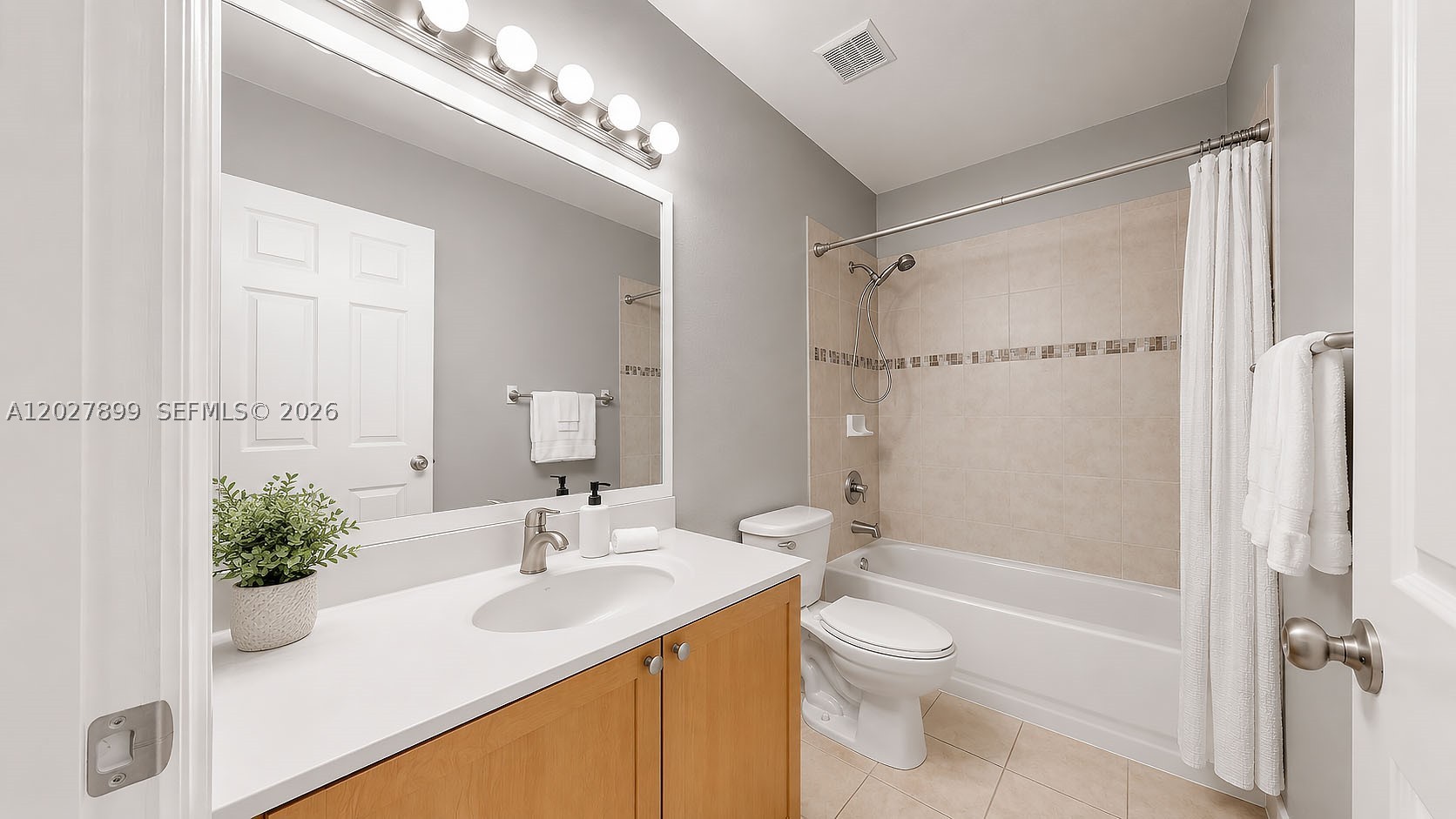 CAZADORES COVE - Residential Lease