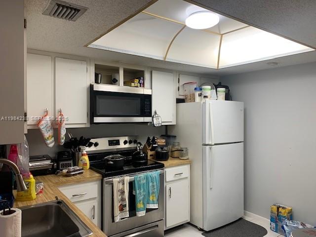INVERWOOD CONDO - Residential