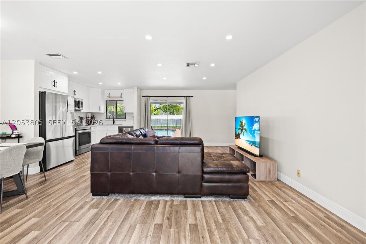 ROYAL PALM POINTE - Residential