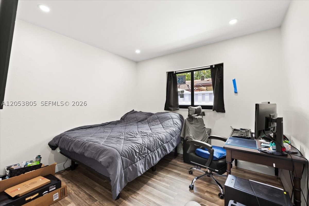 ROYAL PALM POINTE - Residential