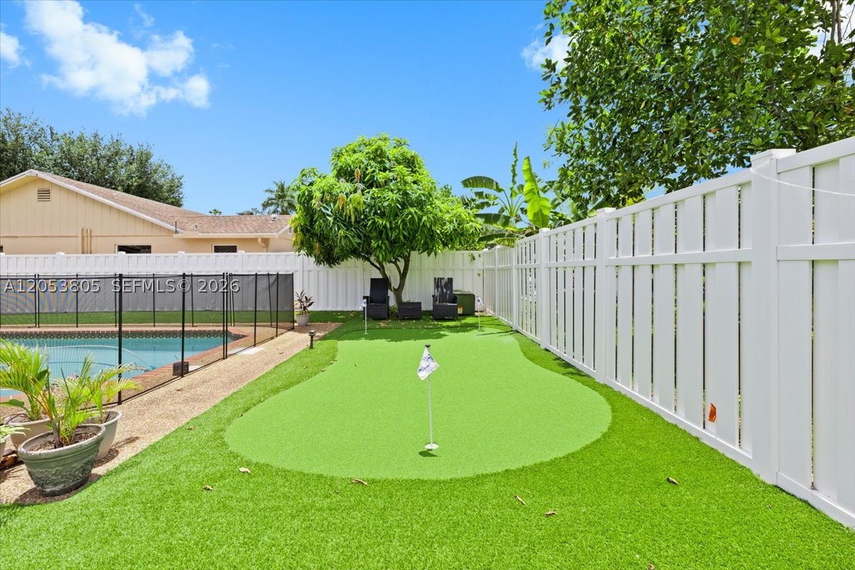 ROYAL PALM POINTE - Residential