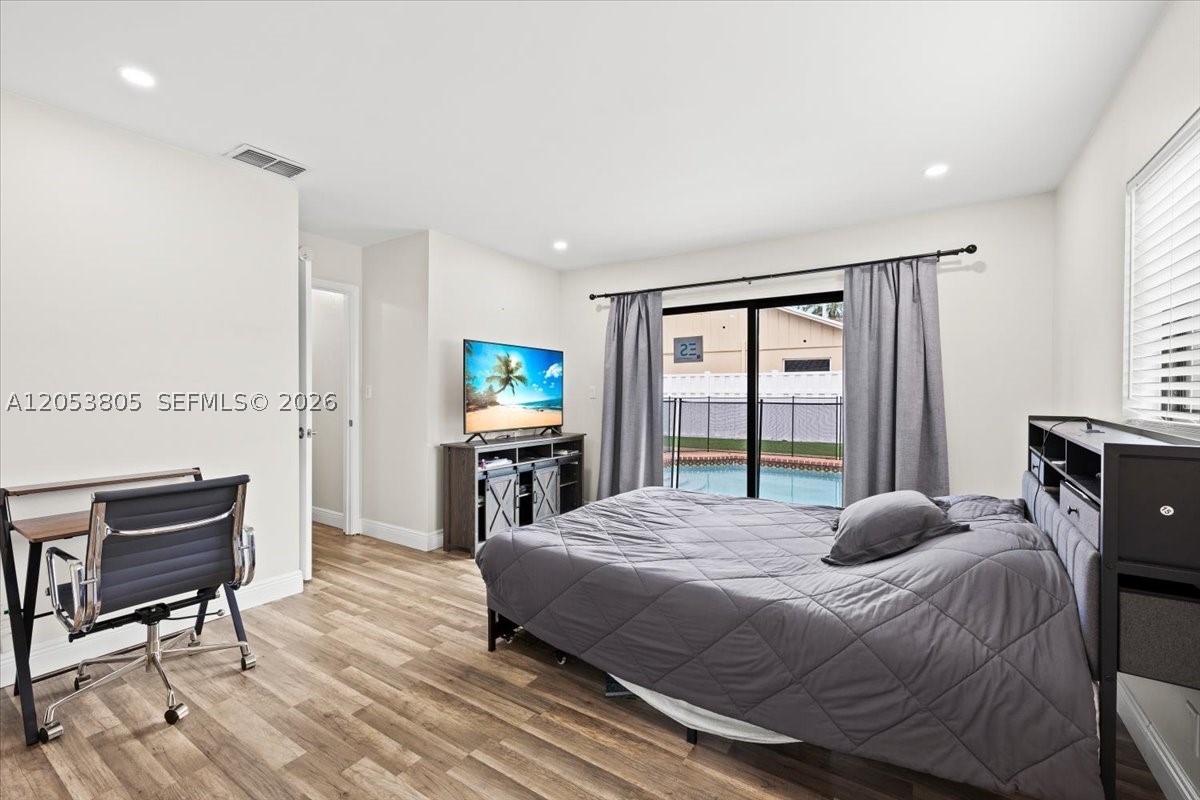 ROYAL PALM POINTE - Residential
